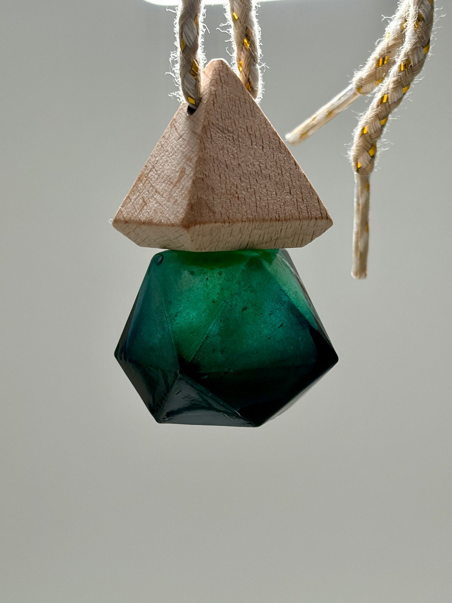 Emerald Aura Geometric Crystal Diffuser